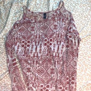 Open shoulder long sleeve